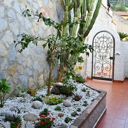 Amalfi Coast * צ'טארה